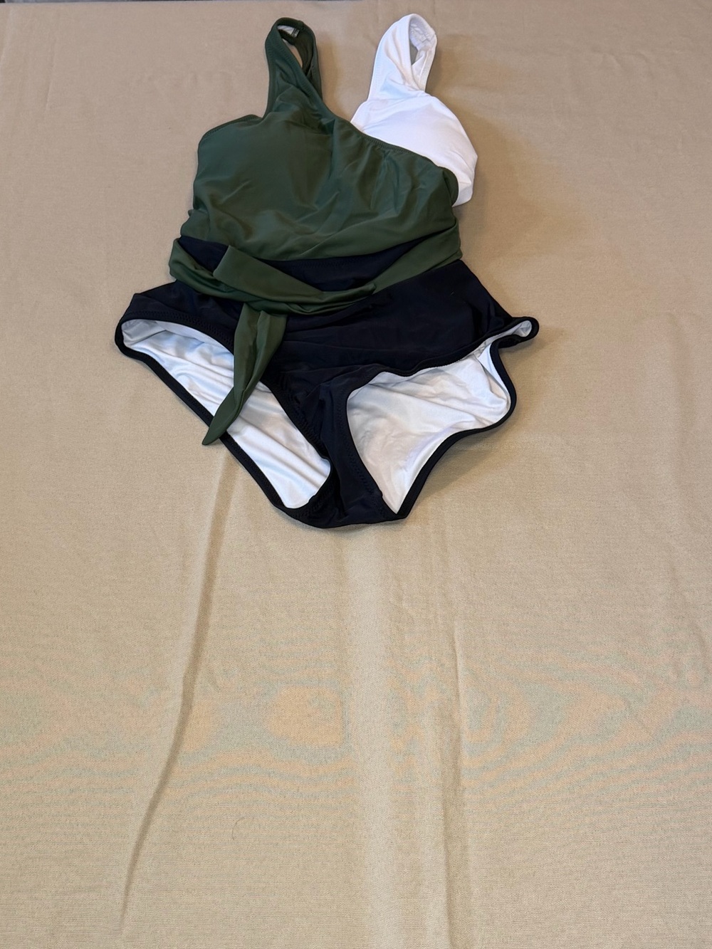 Cupshe Green White Black One-Shoulder Colorblock One-Piece Swimsuit
